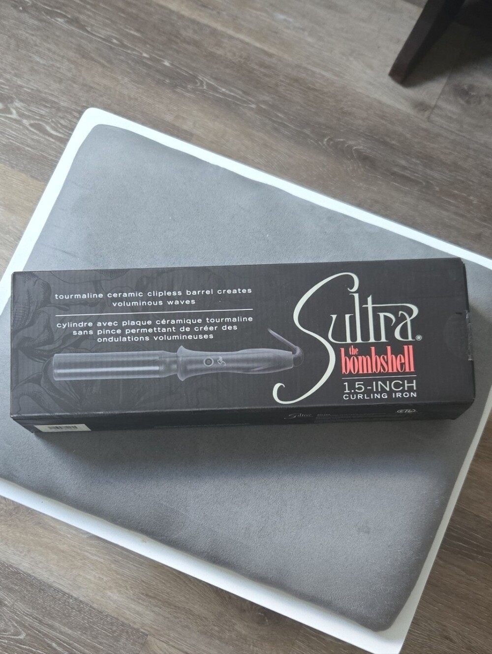 Sultra- The Bombshell 1.5-Inch Curling Iron - Black